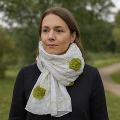 Chéche blanc à fleurs vert anis