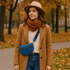 files/Banane_femme_velours_bleu_2_10eb2c58-9c65-4510-af87-49453d9d522a.png
