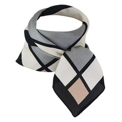 Foulard polysatin quadrillé